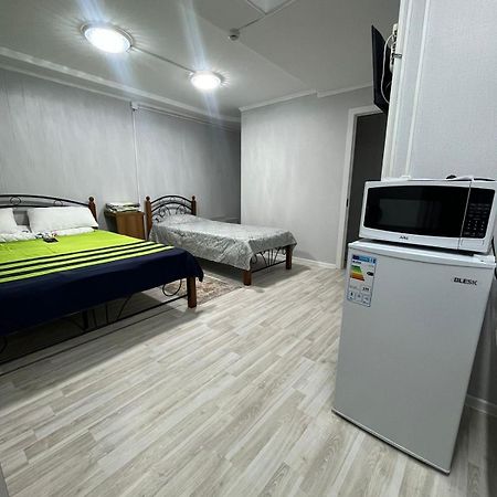Ferienwohnung Ахметова 4 Krasnoye Pole Exterior foto